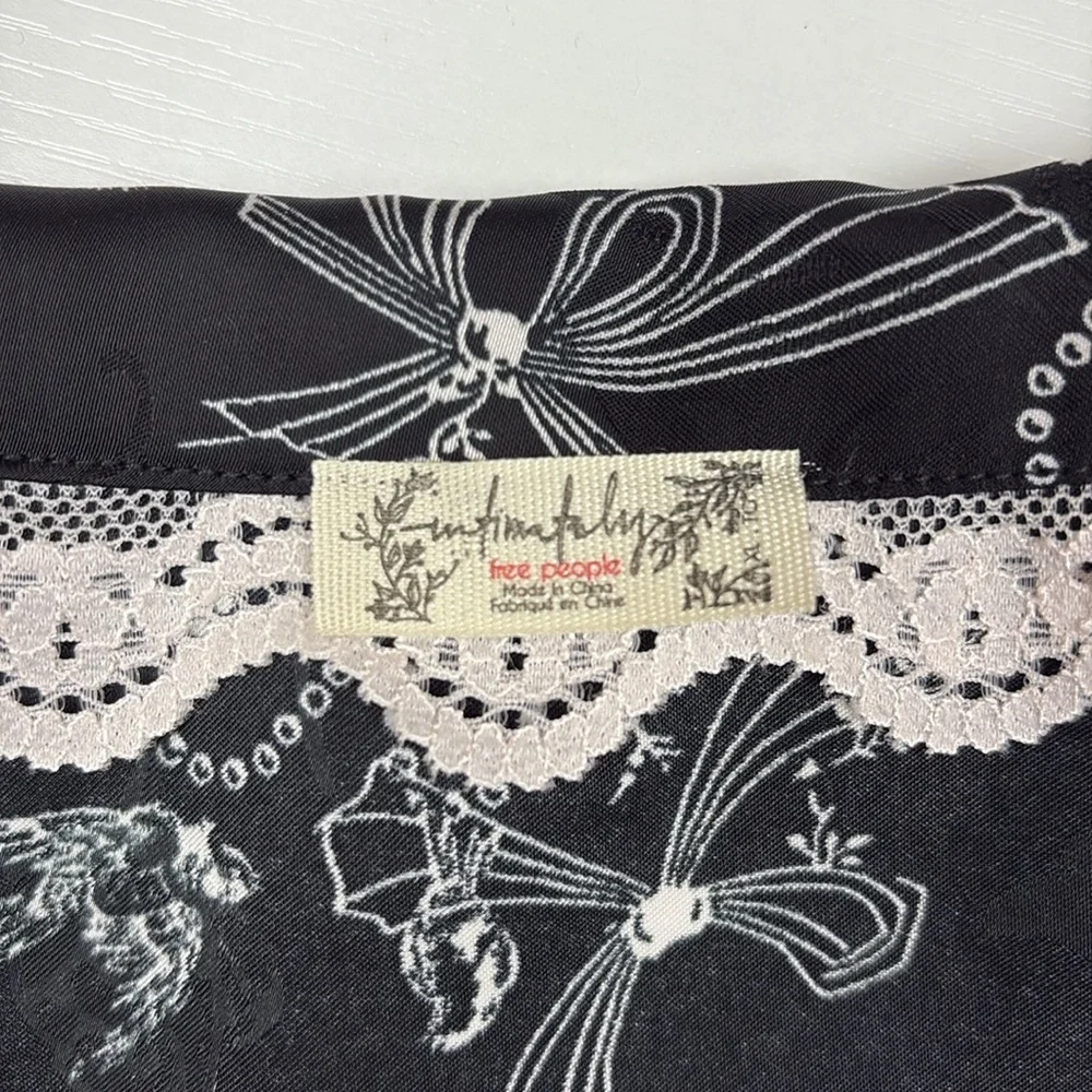 Intimately Free People Floral Bow Print V-Neck Button Down Boxy Shirt Black XL